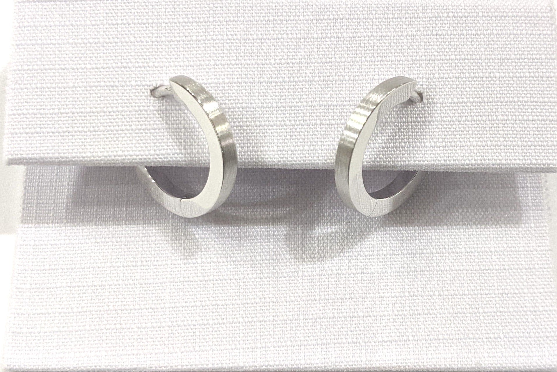 EARRING SILVER DESIGNER