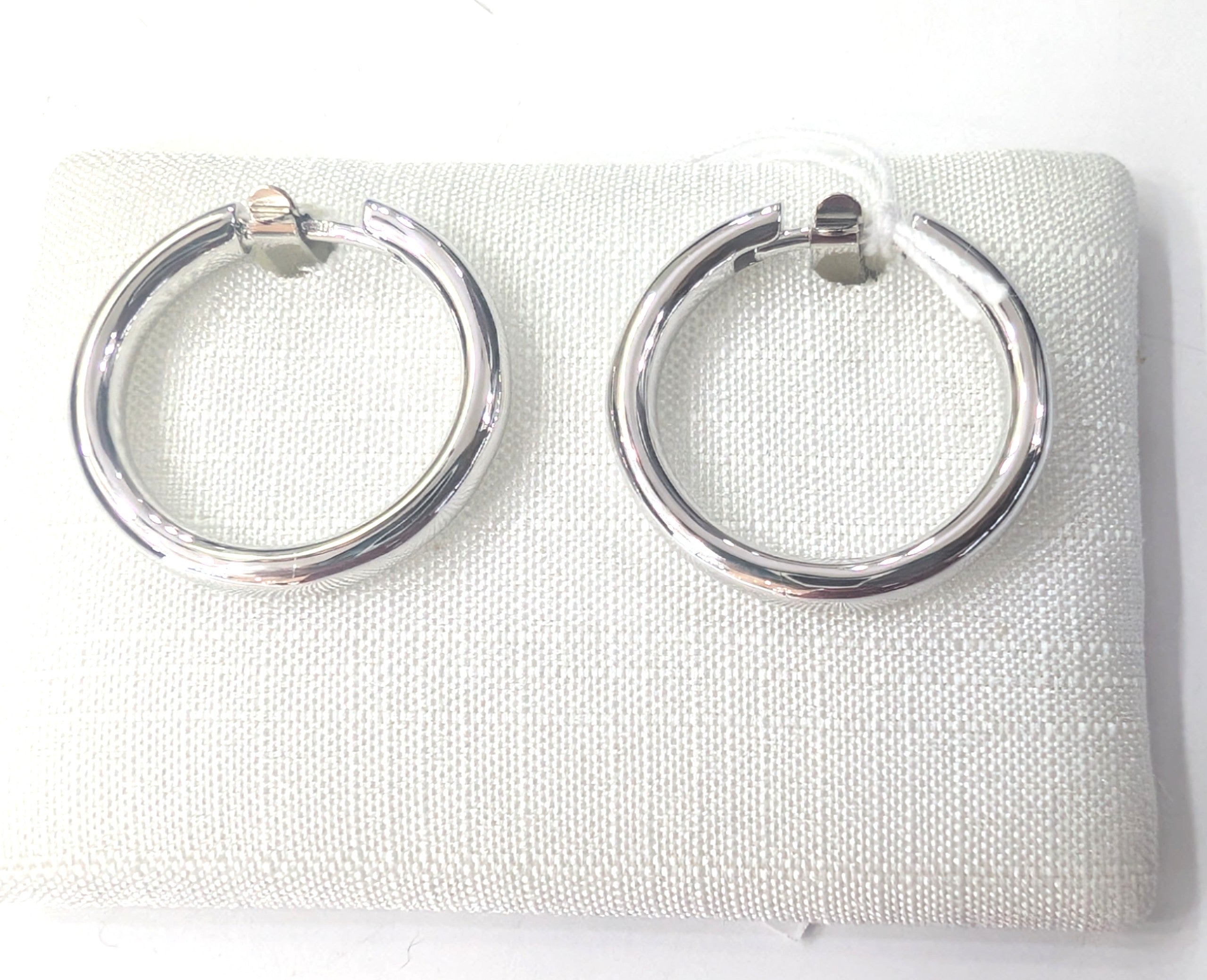EARRING SILVER DESIGNER
