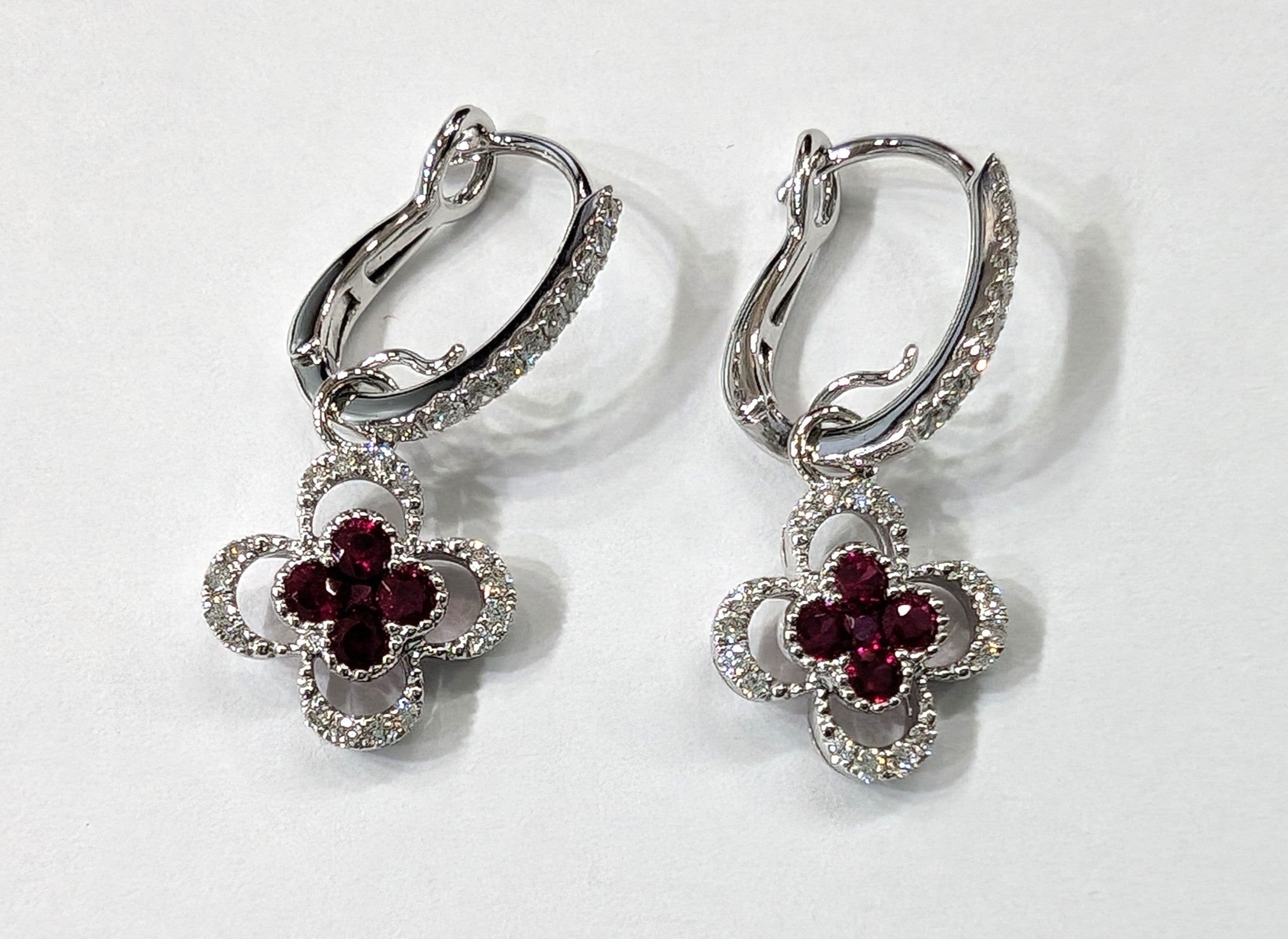 EARRING GOLD DESIGNER