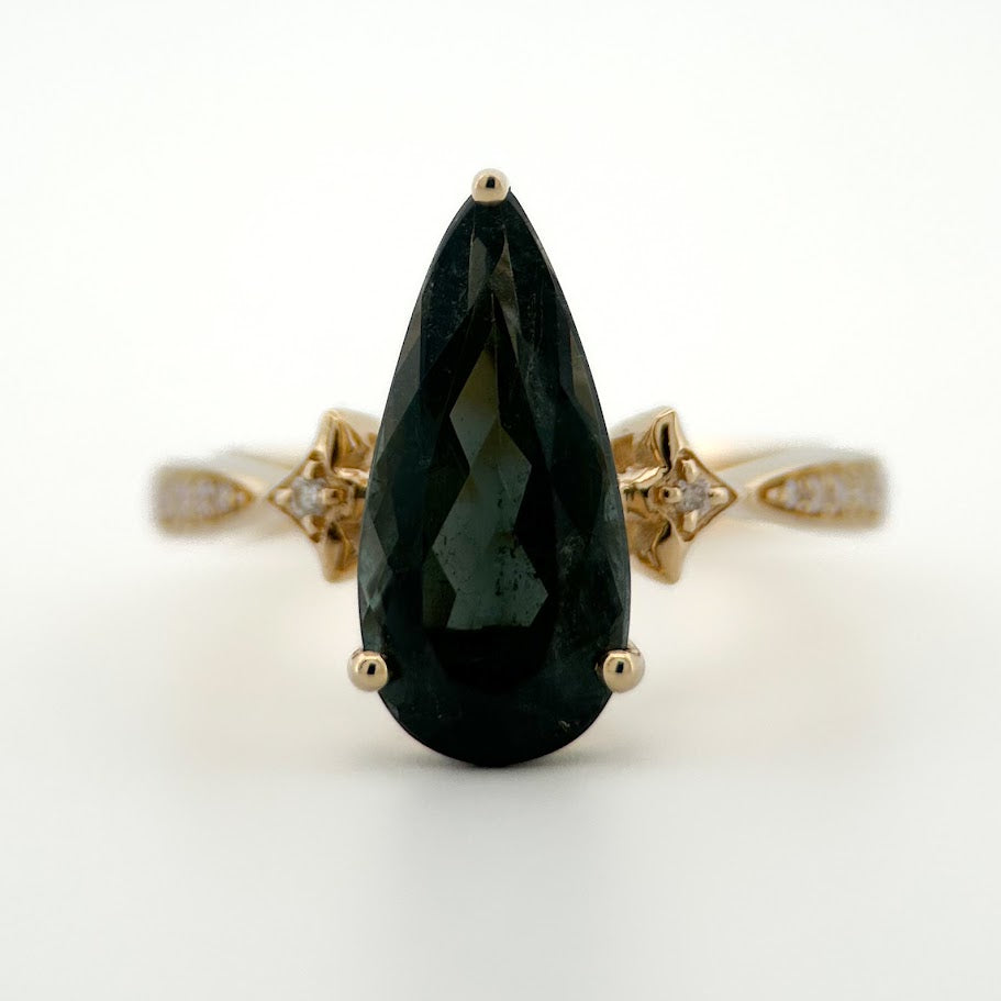 Ring Gold Designer