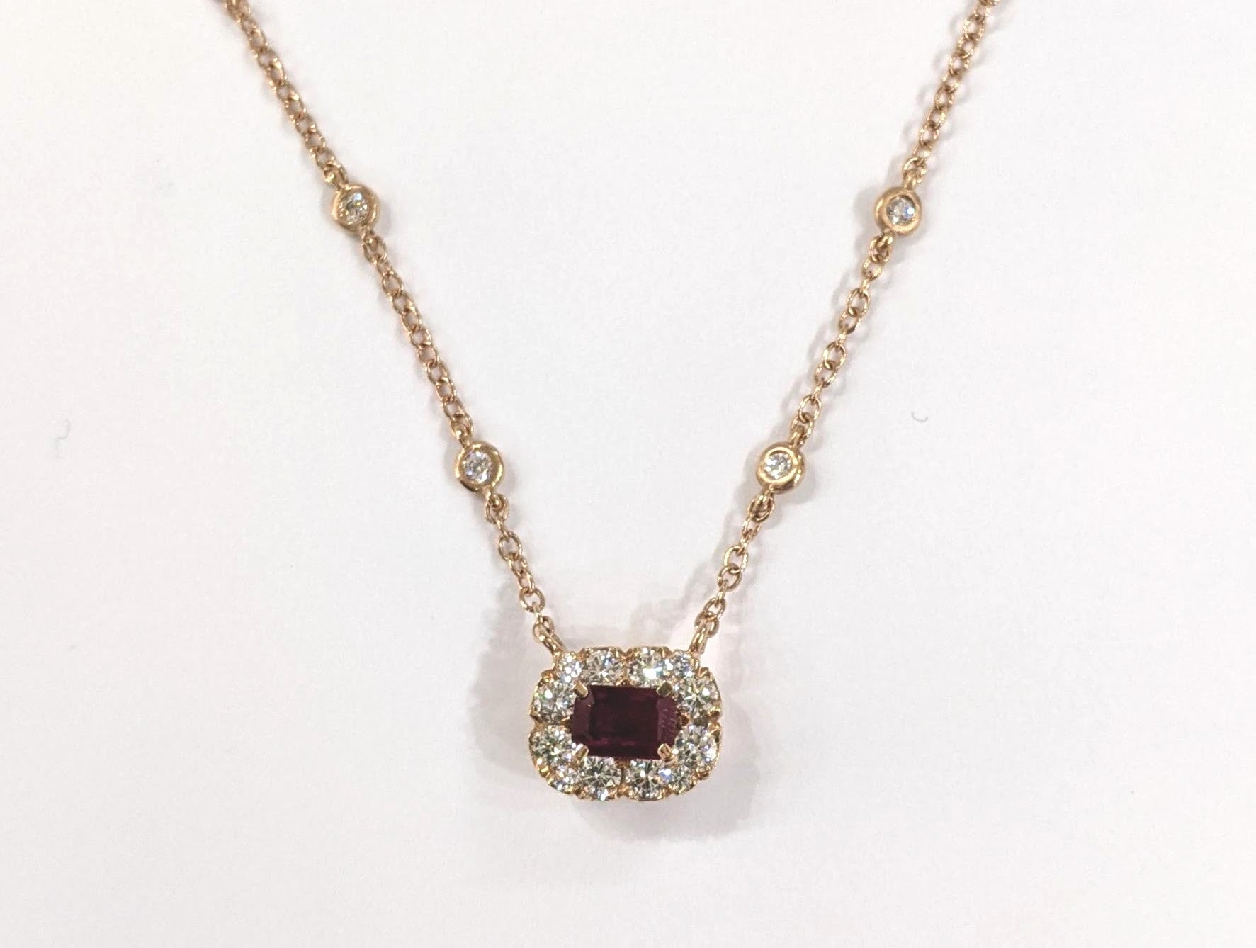 NECKLACE GOLD DESIGNER