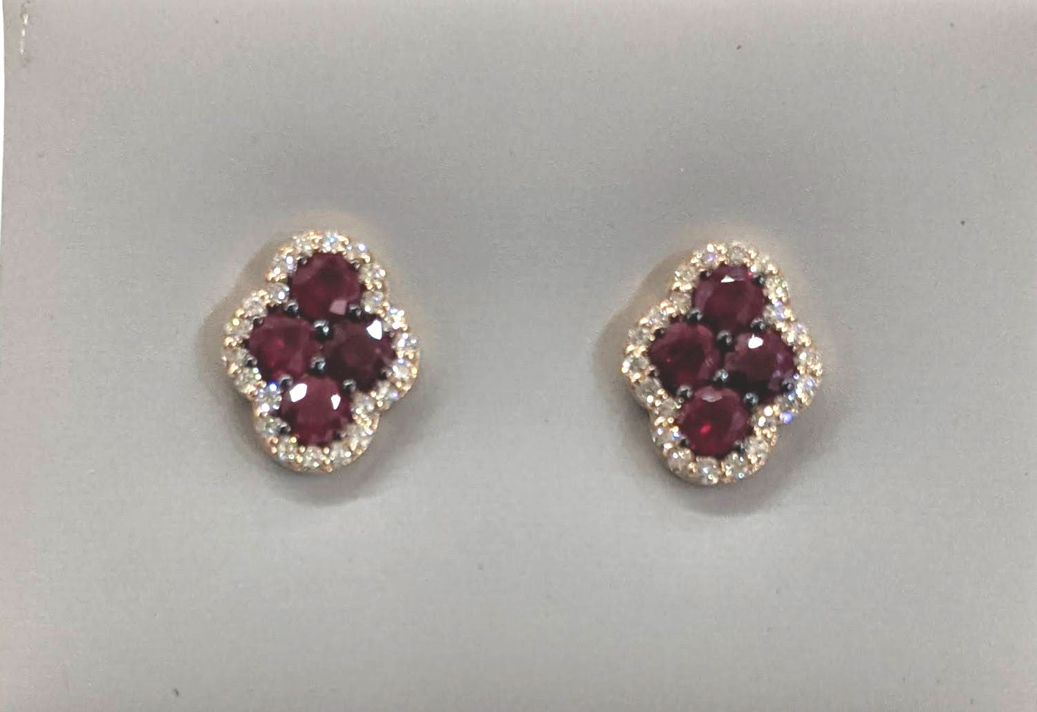 EARRING GOLD DESIGNER