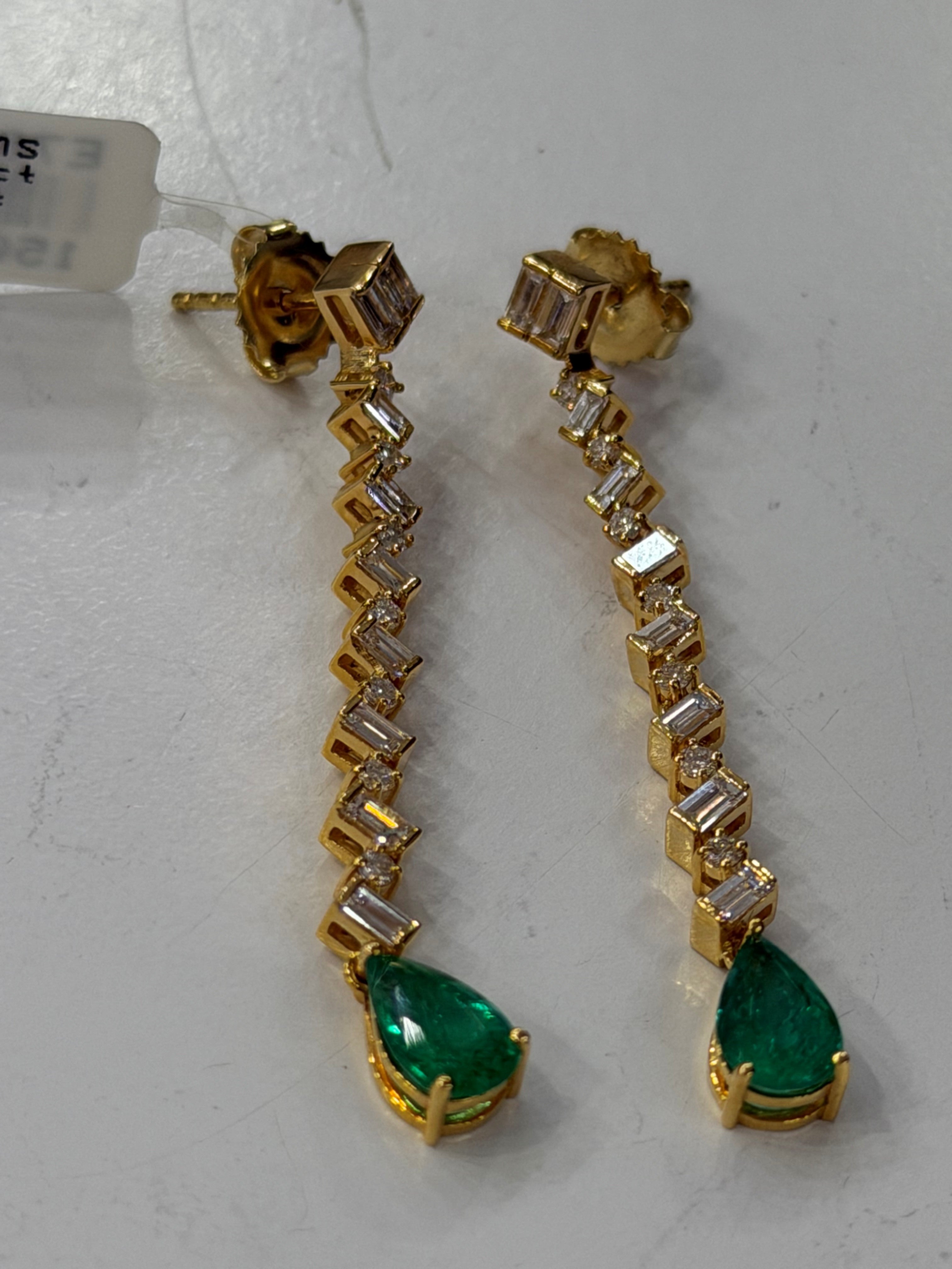 Earring Gold Designer