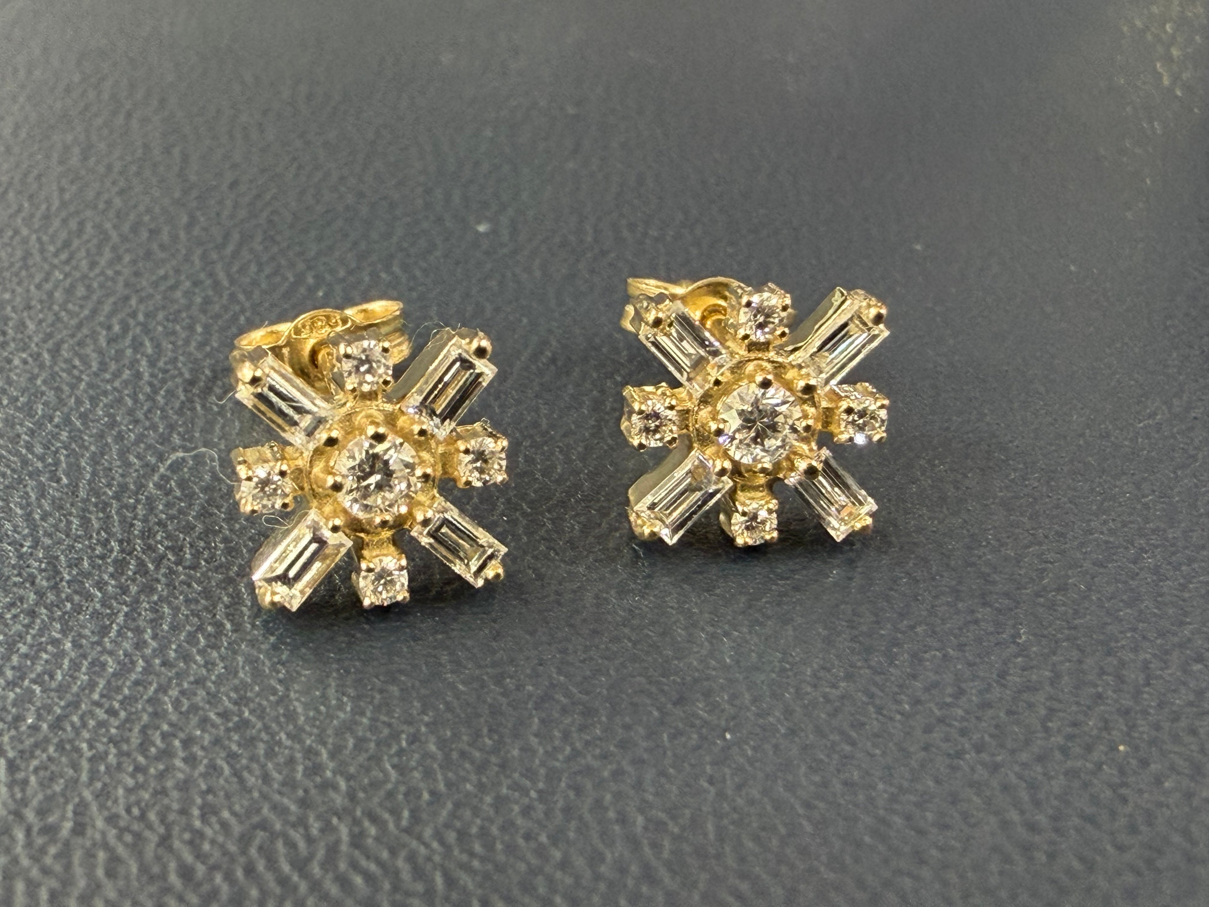 EARRING GOLD DESIGNER