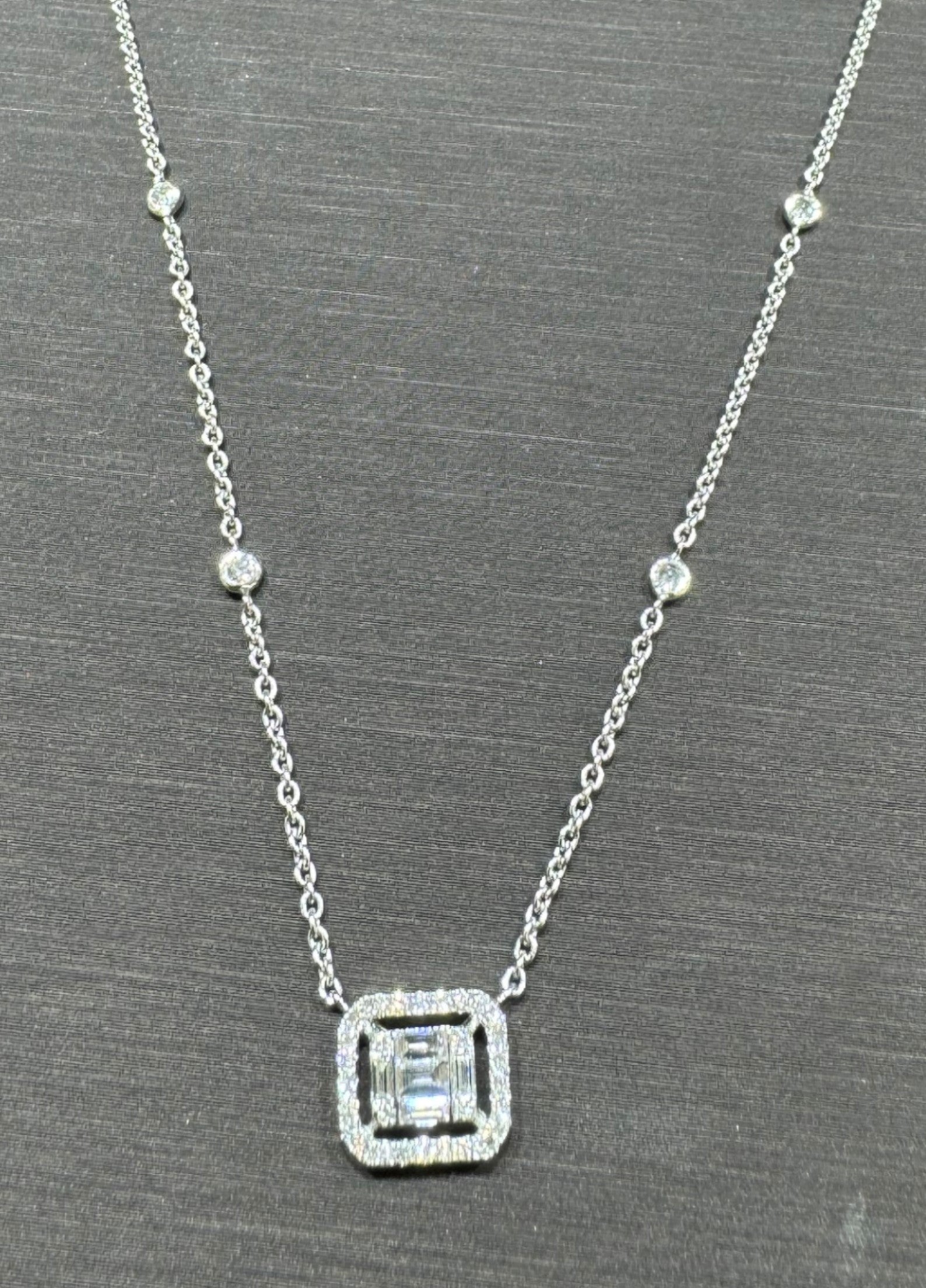 NECKLACE GOLD DESIGNER