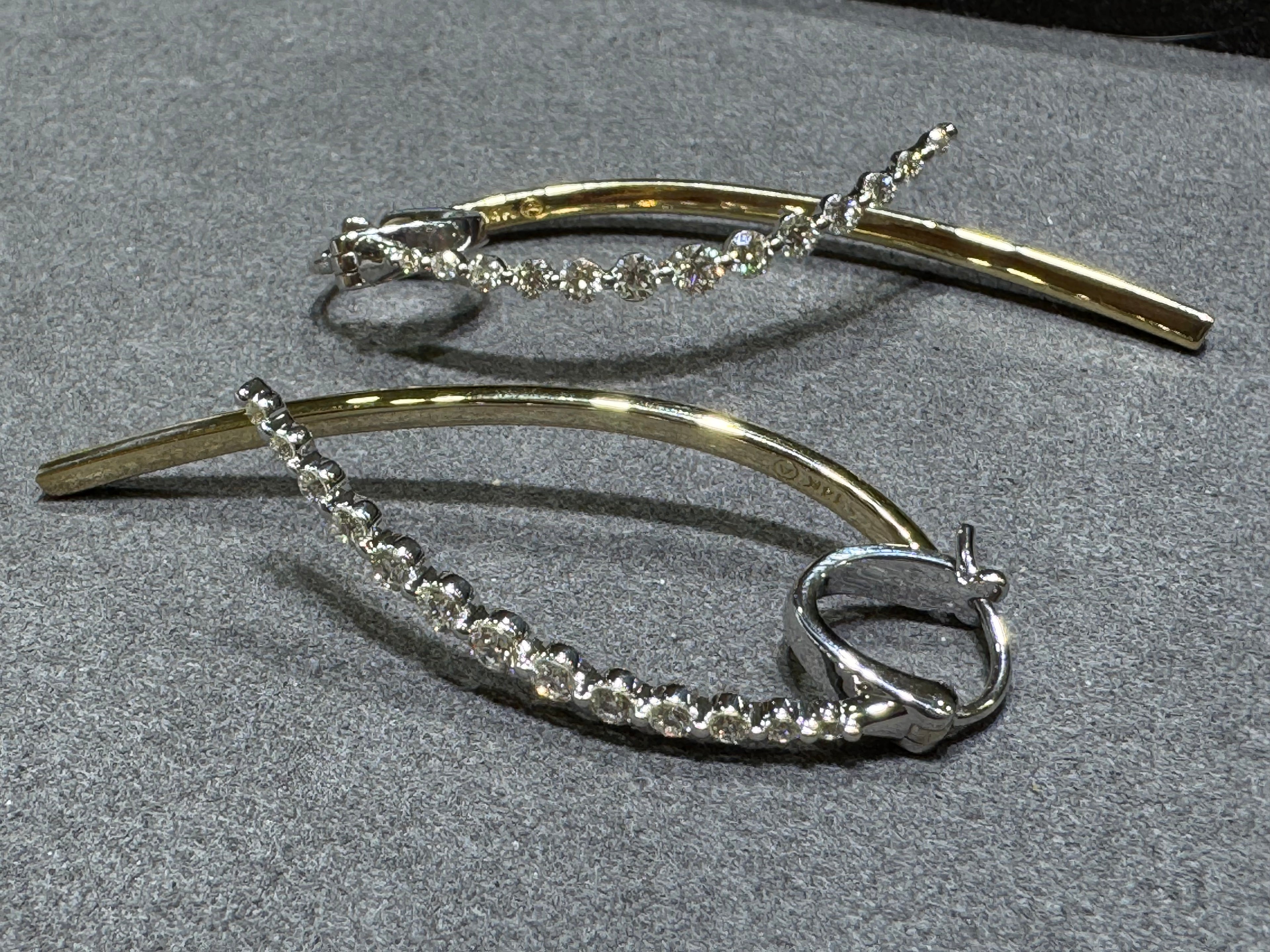 EARRING GOLD DESIGNER