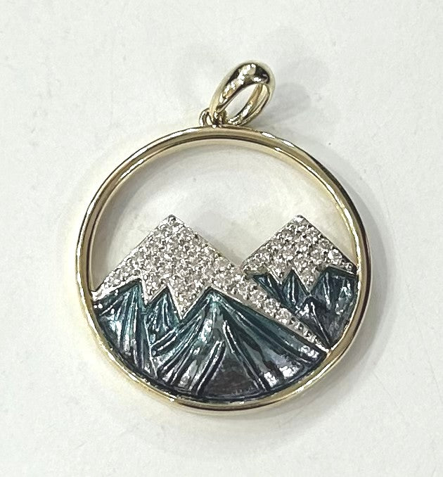 Pendant Gold Designer