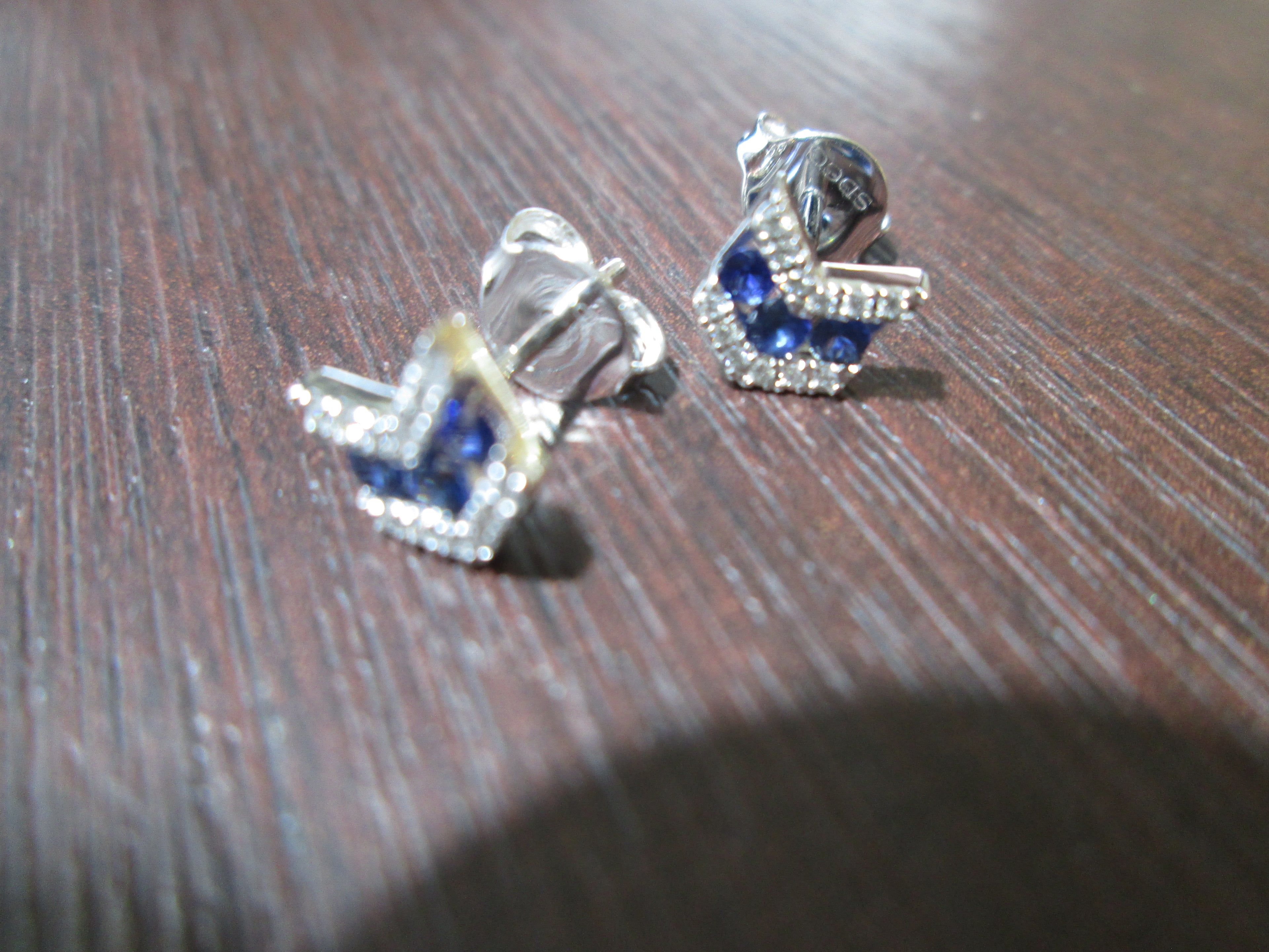 EARRING GOLD DESIGNER