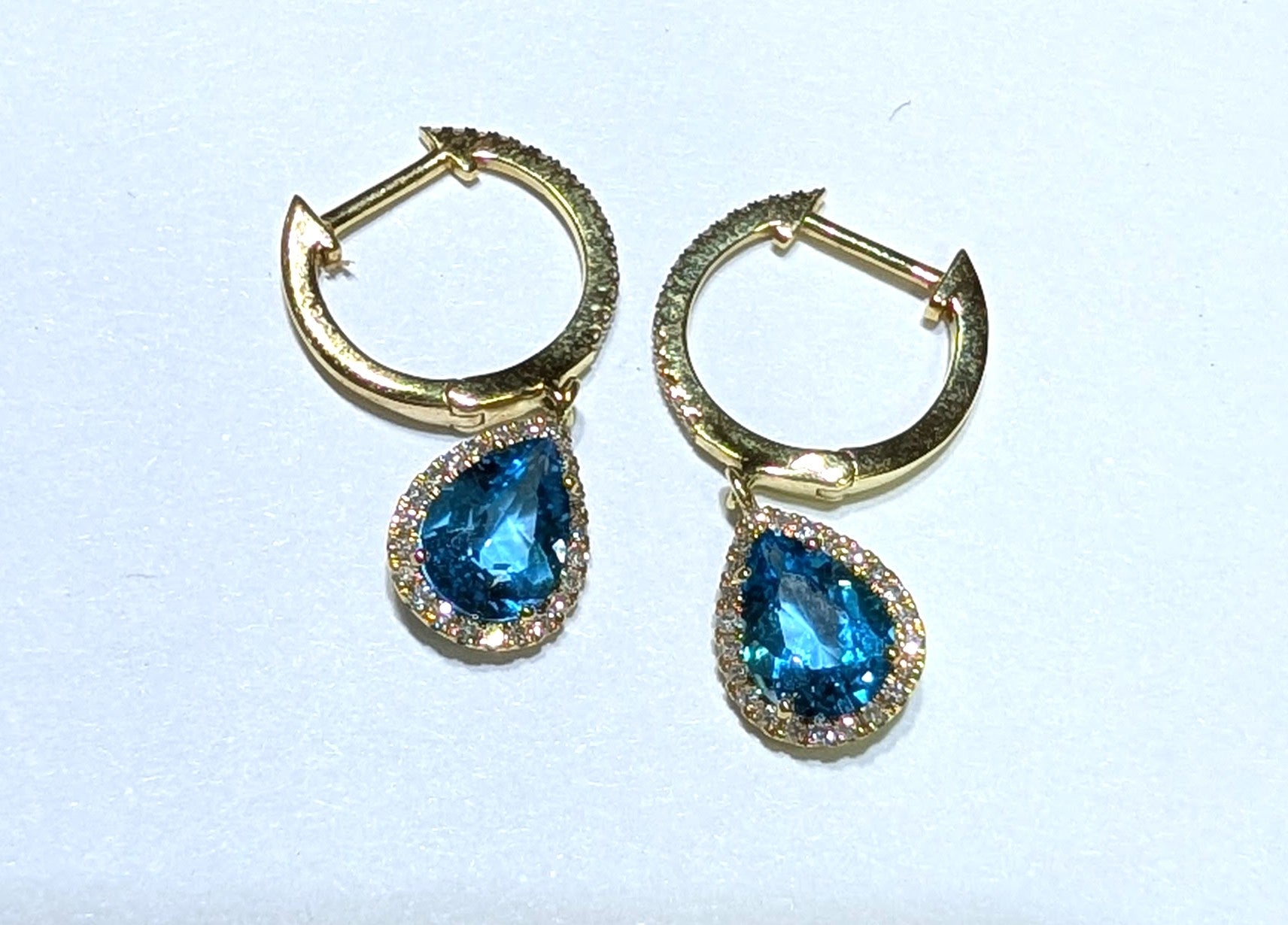 EARRING GOLD DESIGNER
