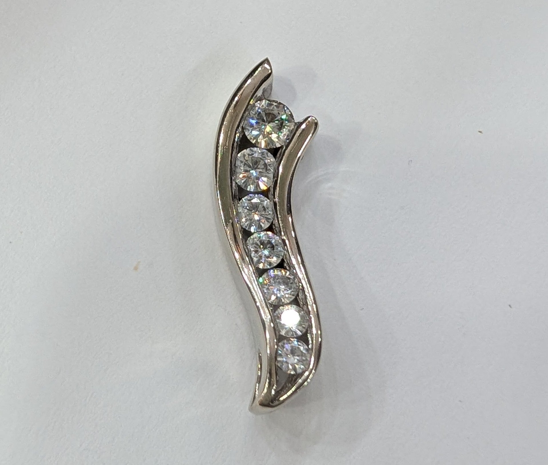 PENDENT GOLD