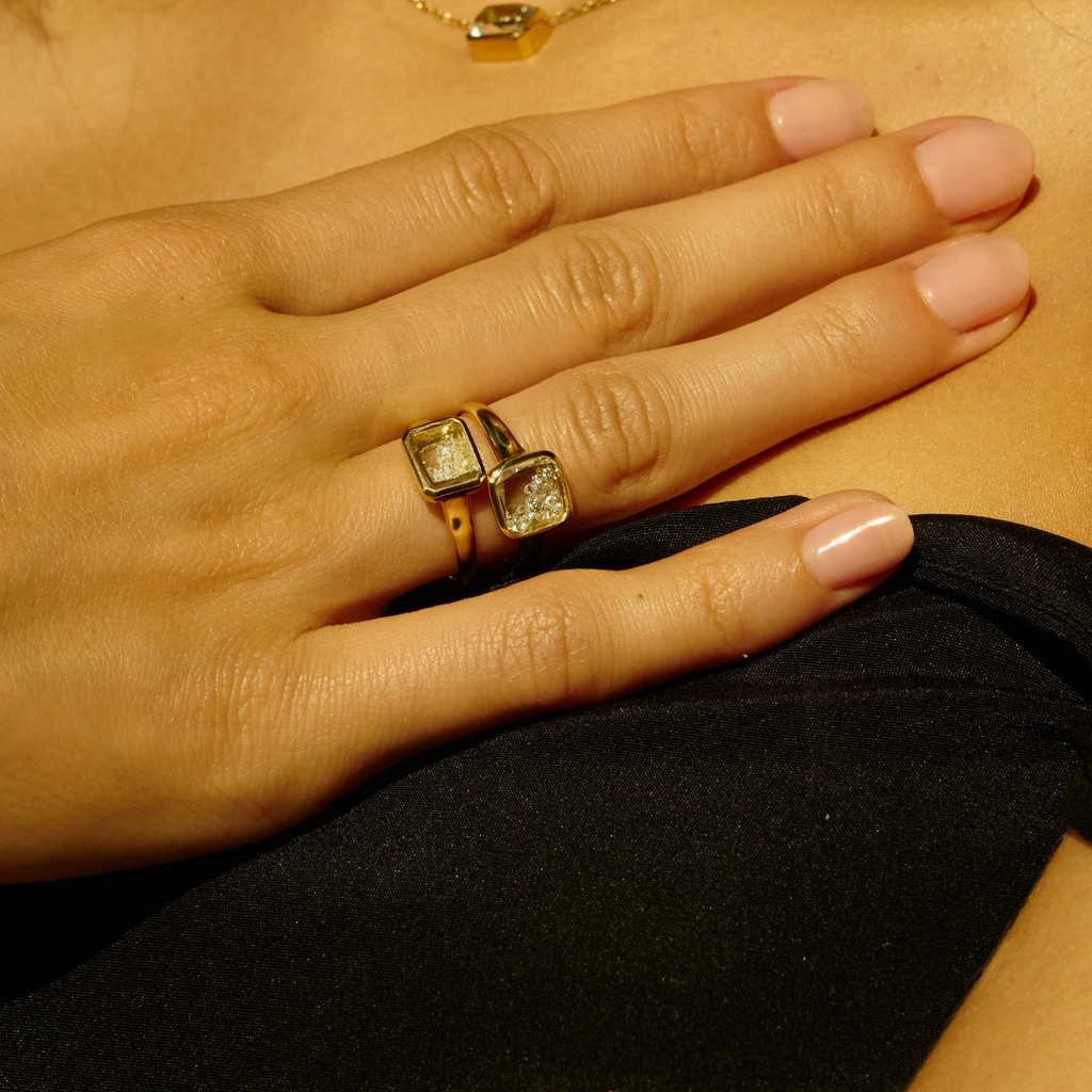 Neue Cushion Ring Petite