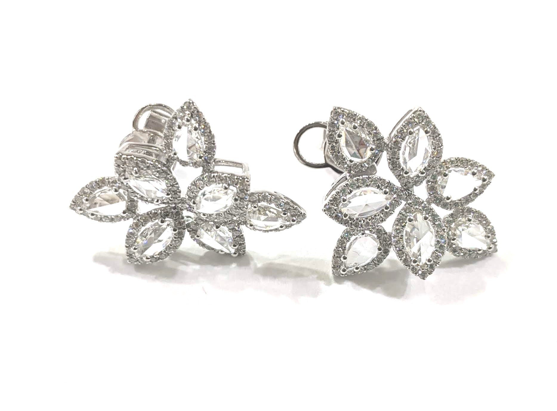 EARRING GOLD DESIGNER